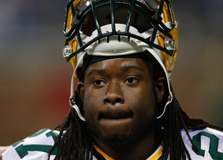 green bay packers place rb eddie lacy on ir scaled