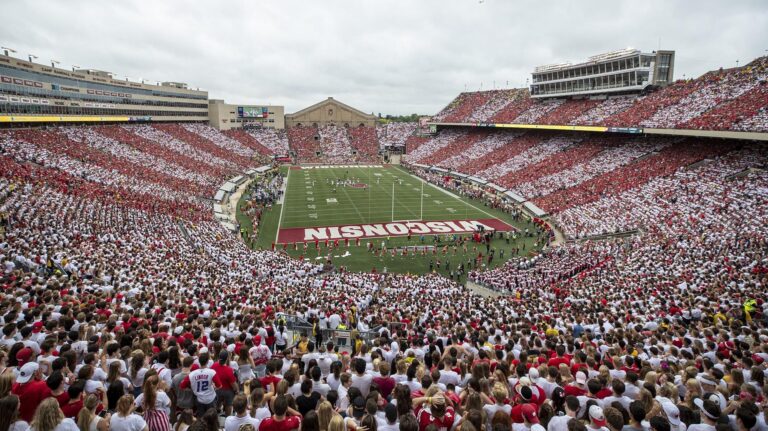 Top college football spring games to watch this month 4