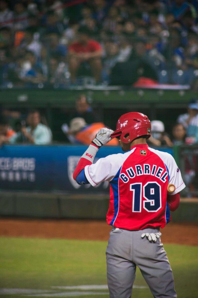 Blue Jays To Sign Top Cuban Prospect Lourdes Gurriel