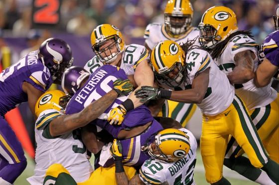 Packers Earn Huge Divisional Win, Down Vikings 30-13