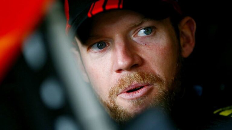 Tommy Baldwin Racing Signs Regan Smith For 2016