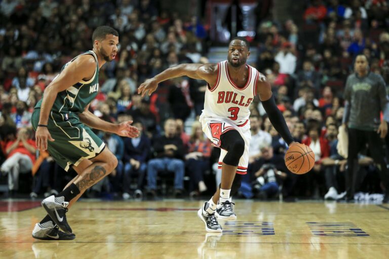 Watch: Dwyane Wade Honored By Miami Heat, Then Dazzles Fans Once Again